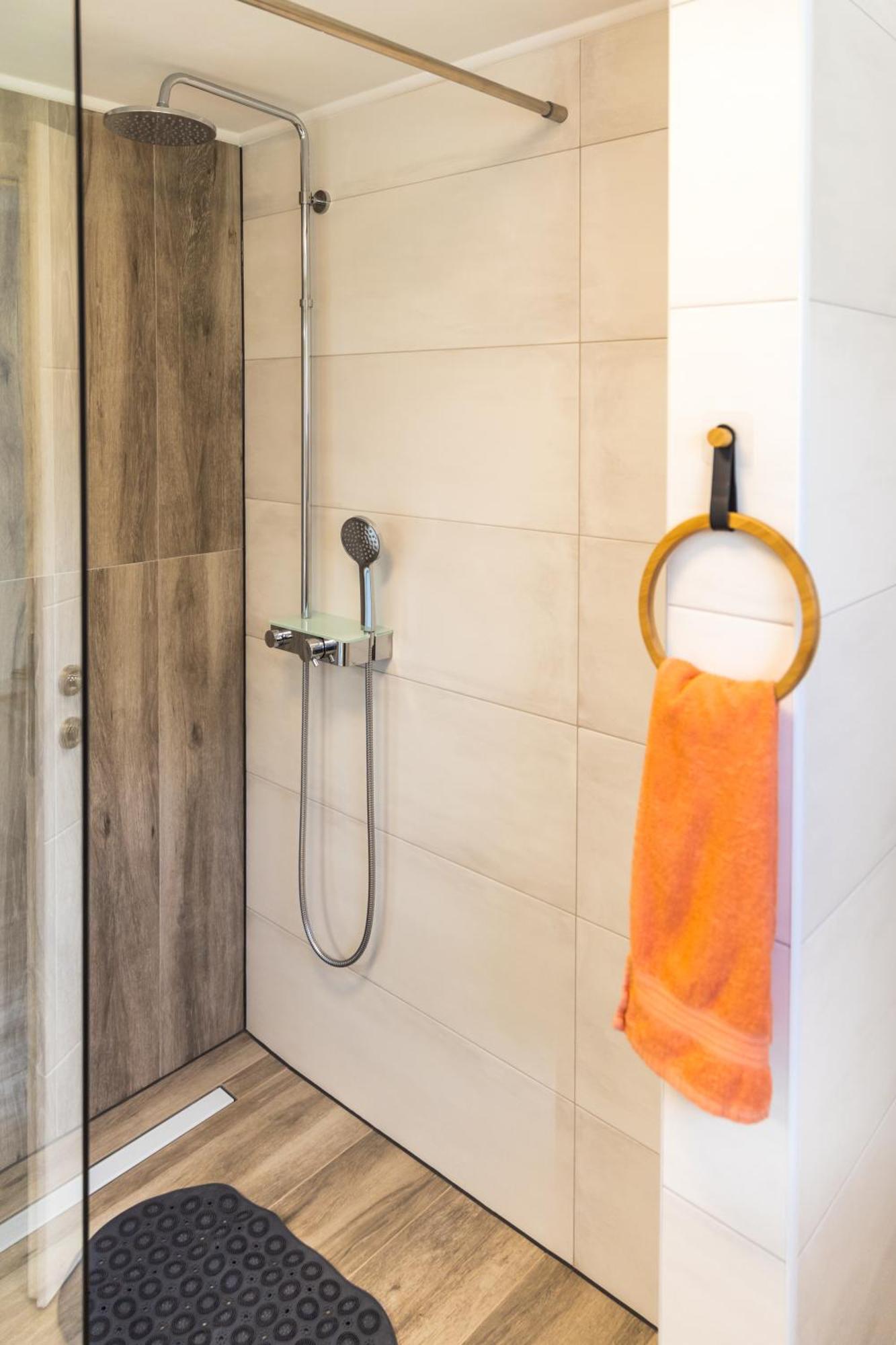 Apartman Grey 슬루니 외부 사진